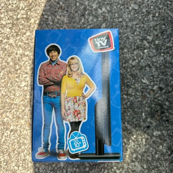 Big Bang Theory Tiny Classics Real Working TV And Remote Arcade Toys Season4 - Picture 4 of 5